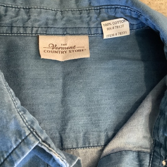 The Vermont Country Store Denim Long Sleeve Shirt Medium - Picture 2 of 7